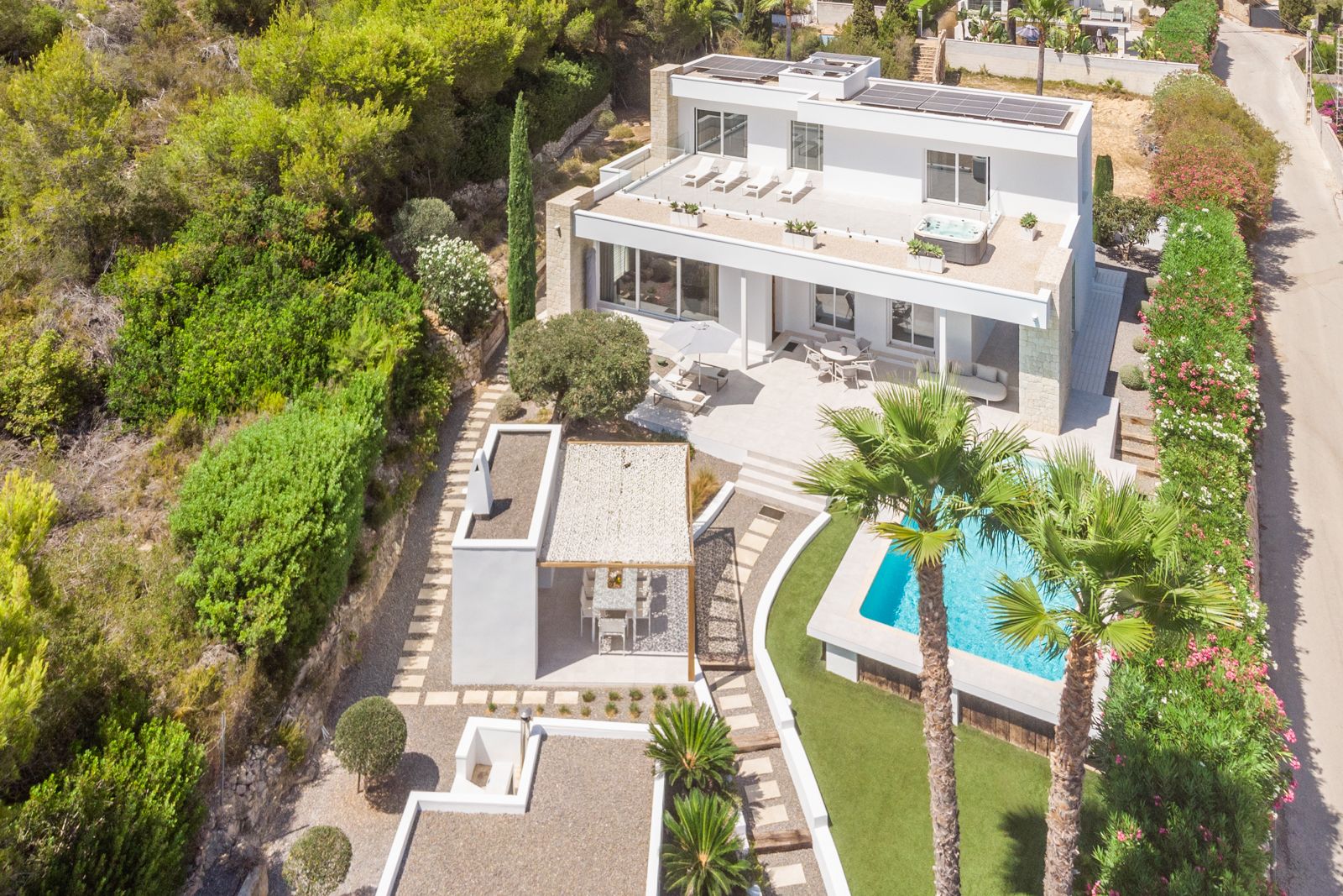 Fraaie, moderne villa te koop in Moraira