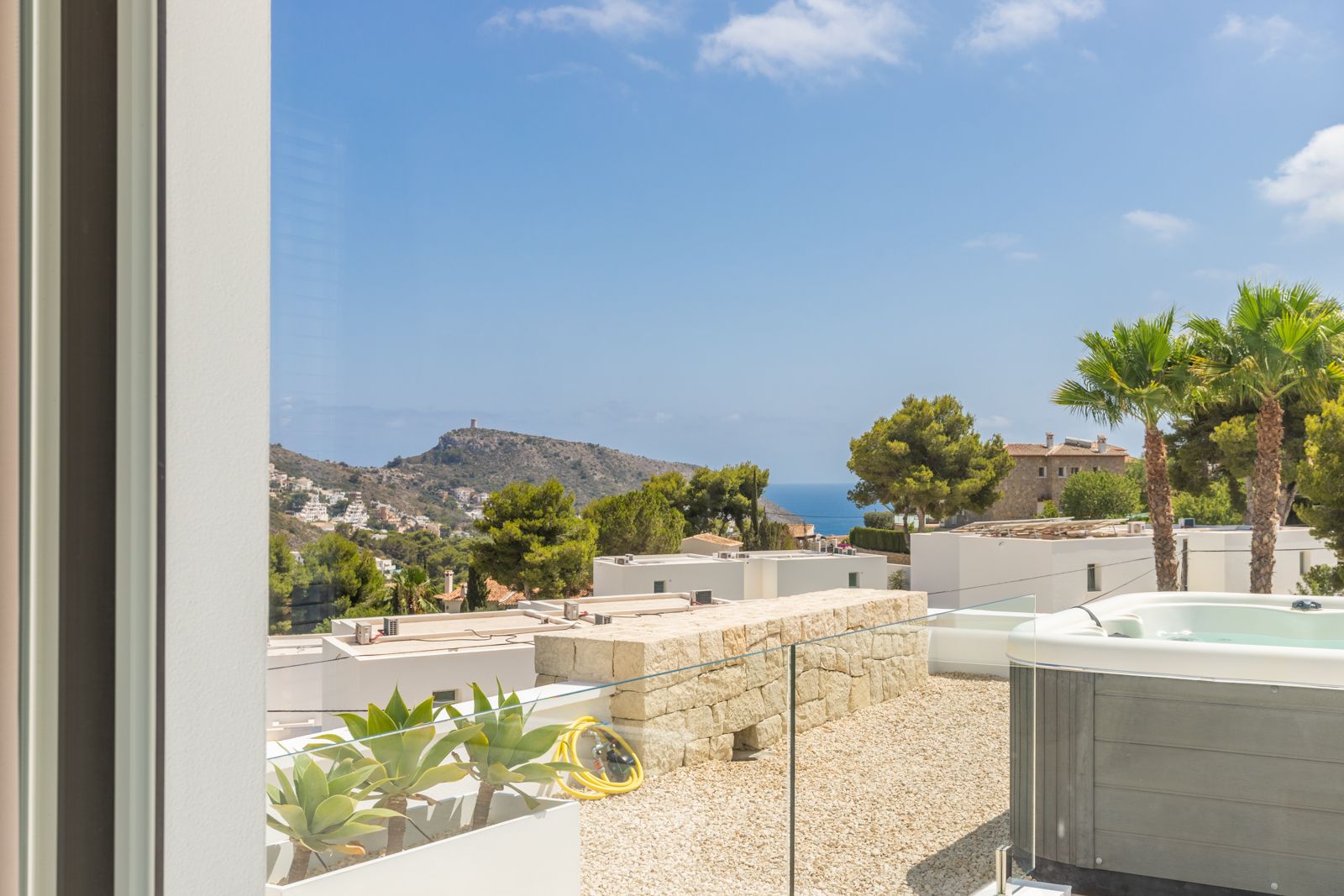 Fraaie, moderne villa te koop in Moraira