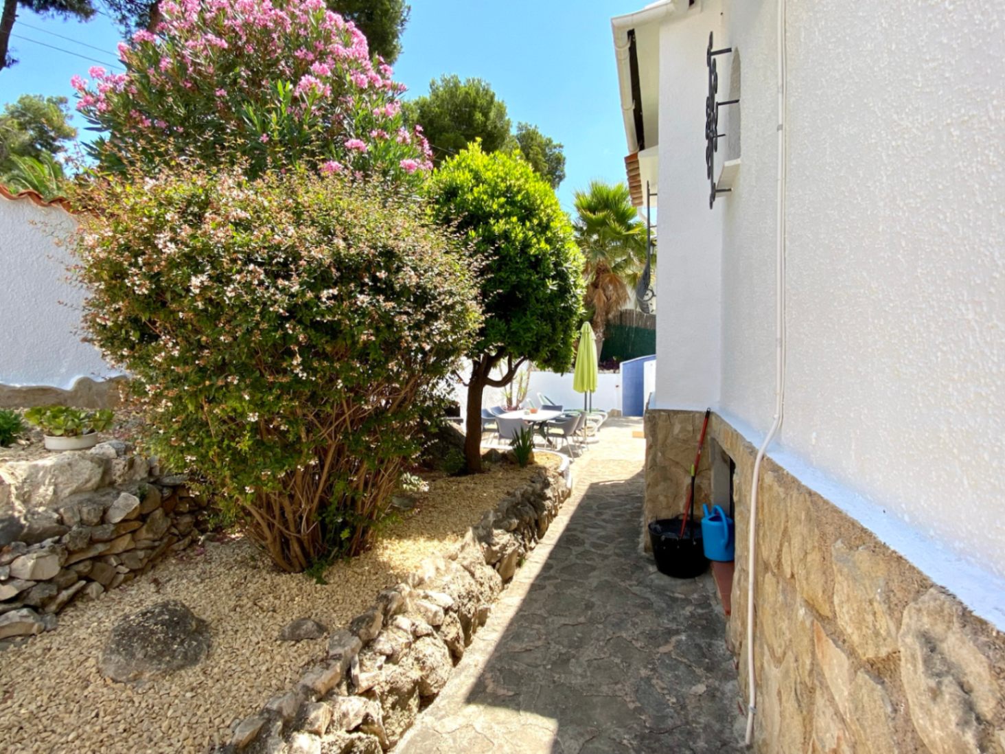 Gemütliche Villa mit Gästewohnung zu verkaufen in Benissa